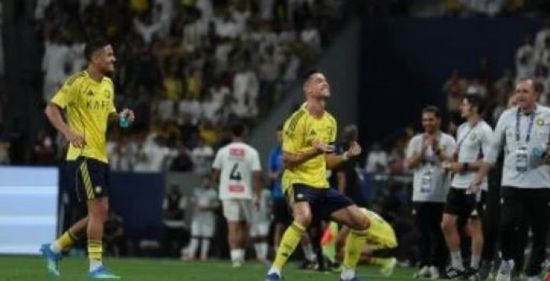 رونالدو يقود النصر لفوز مثير على النجمة بخماسية في الدوري السعودي