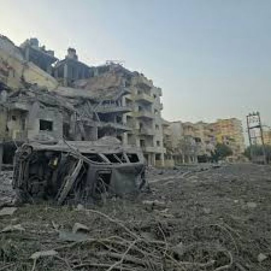 تضرّر مستشفى في مدينة صور بجنوب لبنان جراء غارتين اسرائيليتين في محيطه