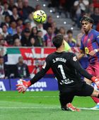 برشلونة يفوز على أتلتيكو مدريد.. ويوسع الفارق بصدارة الدوري الإسباني