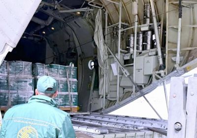 تمهيدًا لنقلها لغزة.. السعودية تعلن وصول الطائرة الإغاثية الـ83 إلى العريش