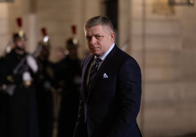 سلوفاكيا تطالب برفع العقوبات عن النفط والغاز الروسيين