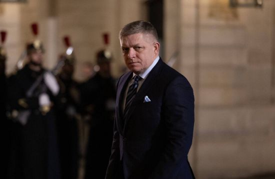 سلوفاكيا تطالب برفع العقوبات عن النفط والغاز الروسيين