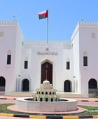 سلطنة عُمان تُدين الاعتداء على سفارة الإمارات في سوريا