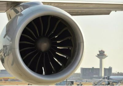 بسبب نقص الإمدادات.. إيطاليا تفرض قيوداً على وقود الطائرات