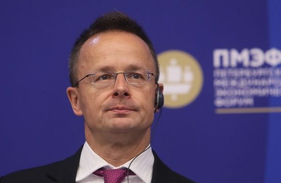 سيارتو: محاولة تفجير خط الغاز في صربيا اعتداء على سيادة هنغاريا