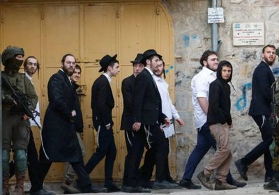 الشرطة الإسرائيلية: توقيف 8 مستوطنين لتورطهم في هجوم على قرية فلسطينية