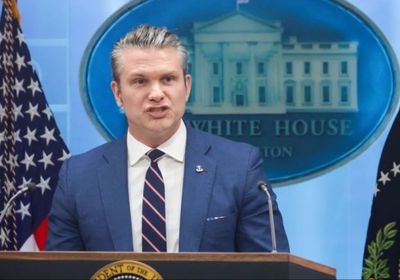 وزير الحرب الأمريكي متوعداً: اليوم سيشهد أكبر عدد ضربات على إيران