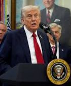 لهذا السبب.. ترامب يتوعد صحفيًا