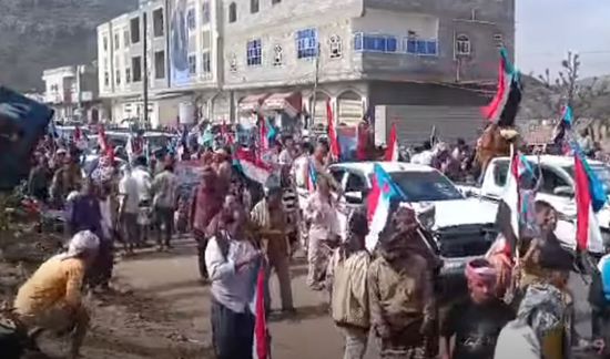 مسيرة جماهيرية حاشدة في الضالع تضامناً مع أبناء حضرموت