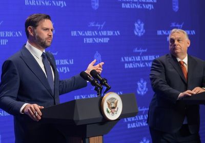 نائب ترامب يشيد بموقف هنغاريا من النزاع في أوكرانيا