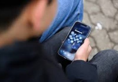 اليونان تحظر استخدام وسائل التواصل الاجتماعي لمن هم دون 15 عامًا