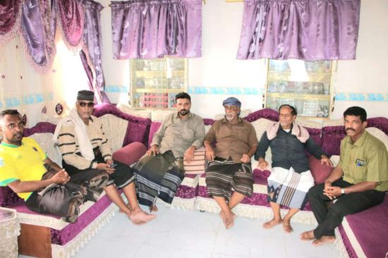 وفد من انتقالي حضرموت يتفقد جرحى تظاهرة المكلا السلمية