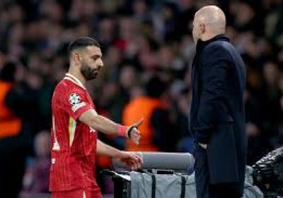 جماهير ليفربول تطالب برحيل مدرب الفريق بسبب صلاح