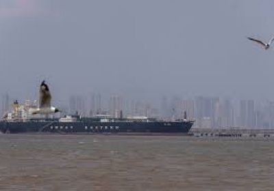 باريس: فرض رسوم مرور في مضيق هرمز غير مقبول