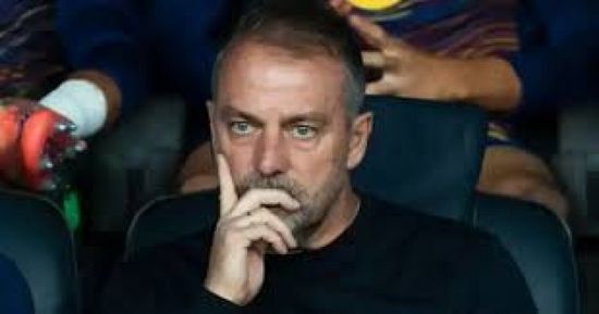 فليك يهاجم التحكيم بعد خسارة برشلونة أمام أتليتيكو: ما الفائدة من تقنية الفيديو؟