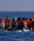مصرع أربعة مهاجرين في فرنسا خلال محاولتهم عبور المانش إلى إنجلترا
