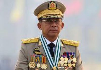 قائد المجلس العسكري مين أونغ هلاينغ يؤدي اليمين الدستورية رئيسا لبورما