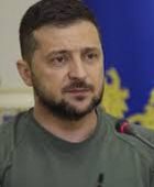 زيلينسكي يدعو لإعادة العمل بالعقوبات على النفط الروسي