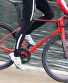 إيقاف متسابق دراجات نيوزيلندي بعد اعتدائه على منافس خلال سباق