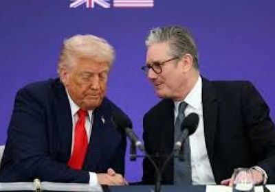 ستارمر: ناقشت مع ترامب الخيارات العسكرية بشأن مضيق هرمز