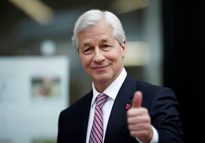 ديمون يحذر من خسائر غير متوقعة في سوق الائتمان الخاص