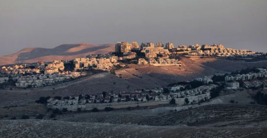 "قرار سري".. إسرائيل تعتمد إنشاء 34 مستوطنة جديدة بالضفة الغربية