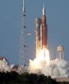 مركبة "أرتيميس 2" تستقر بمياه المحيط الهادئ