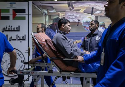 المستشفى الإماراتي العائم يستقبل 5 مرضى جدداً من غزة