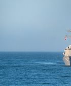 البنتاجون: سفينتان حربيتان تعبران مضيق هرمز لتطهيره من الألغام