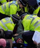 اعتقال 523 شخصًا في بريطانيا بسبب حظر "فلسطين أكشن"