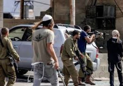 مستوطنون يعتدون على مركبات الفلسطينيين في القدس