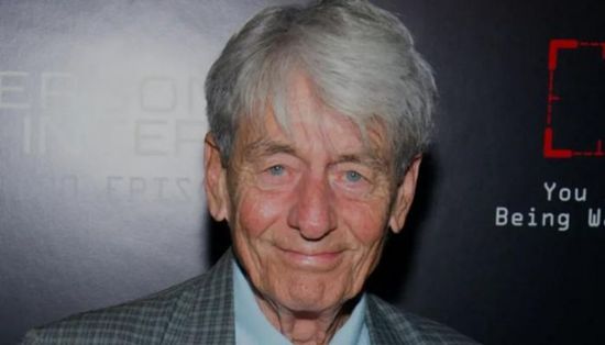 وفاة الممثل البريطاني جون نولان بعد مسيرة فنية حافلة