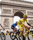 فان آرت يتفوق على بوجاتشر ليفوز بسباق باريس-روبيه