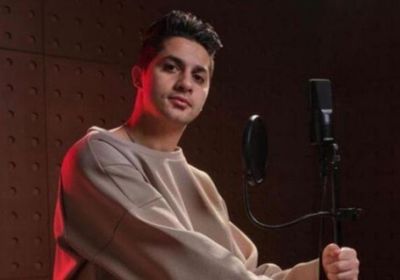 نقل مؤدي المهرجانات مصطفى عنبة إلى المستشفى بعد أزمة صحية مفاجئة