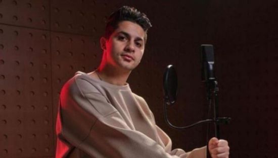 نقل مؤدي المهرجانات مصطفى عنبة إلى المستشفى بعد أزمة صحية مفاجئة