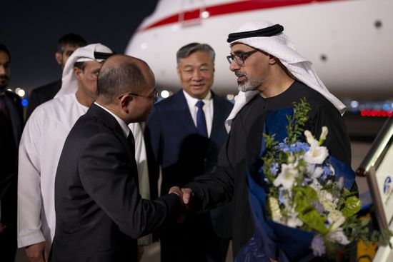 ولي عهد أبوظبي يصل إلى بكين