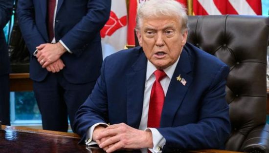 ترامب يلمح بفرض رسوم جمركية على الصين حال تسليح إيران