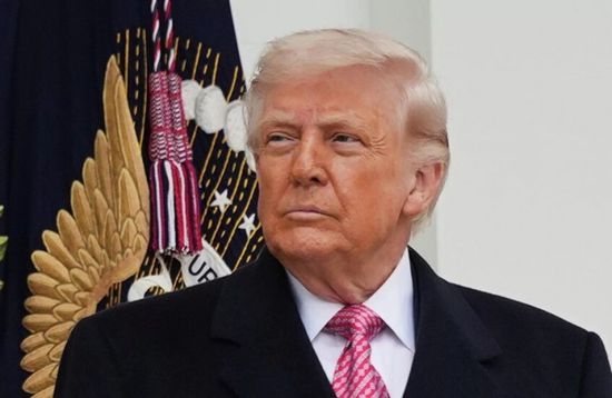 ترامب يحث الدول العربية بالانضمام إلى الحصار البحري على إيران