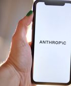 جهات بريطانية تسارع لتقييم مخاطر كشف عنها أحدث نماذج أنثروبيك