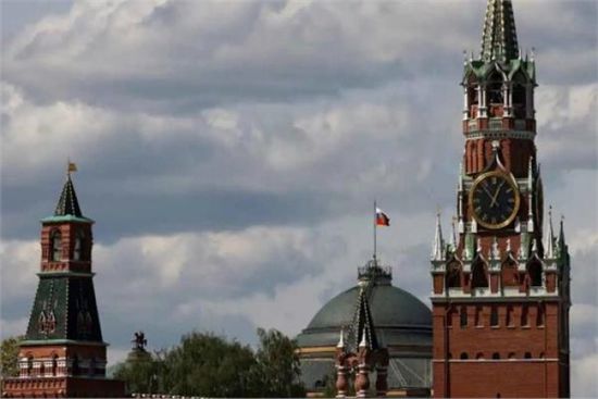 الكرملين: روسيا مستعدة لتسلّم اليورانيوم الإيراني المخصّب