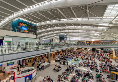 مطار "هيثرو" يواجه "عدم يقين" رغم نمو المسافرين