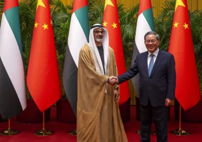 ولي عهد أبوظبي يبحث مع رئيس مجلس الدولة الصيني تعزيز العلاقات المشتركة