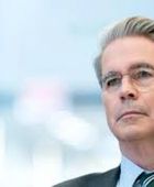 بيسنت: الصين شريك غير موثوق به لتكديسها النفط أثناء الحرب