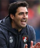 المدرب إيراولا سيغادر بورنموث بنهاية الموسم