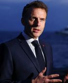 الرئيس الفرنسي يدعو ترامب وبزشكيان لاستئناف المفاوضات