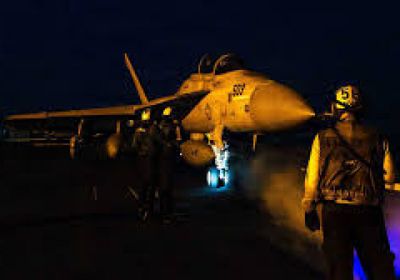 الجيش الأمريكي يعلن توقف حركة التجارة من وإلى إيران