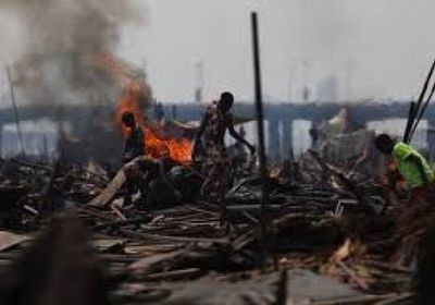 نيجيريا تدافع عن غارة دامية على قرية يسيطر عليها متمردون