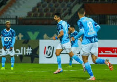 بيراميدز يستعد للزمالك بمواجهة السكة الحديد وطاقم مصري يقود قمة الدوري