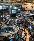 بداية التداولات.. المؤشرات الأمريكية تلامس مستويات تاريخية