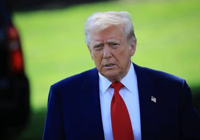 ترامب يطلب من شركات السيارات تصنيع أسلحة 